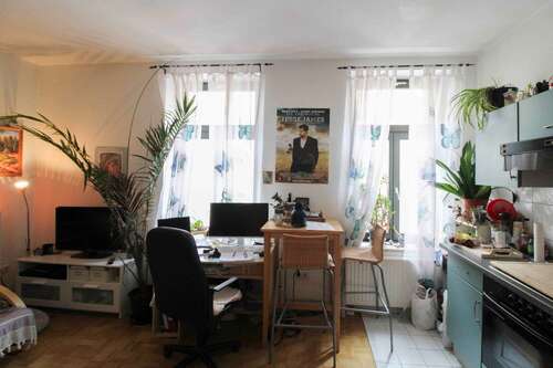 Foto - Wohnung zum Kaufen in Halle (Saale) 65.000,00 € 25 m²