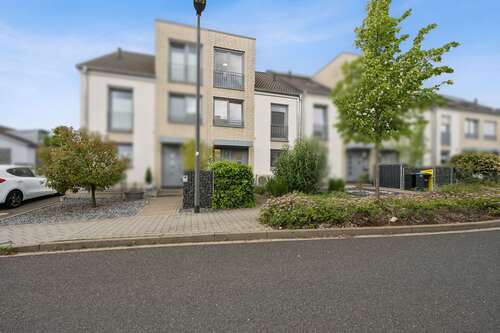 Foto - Haus zum Kaufen in Grevenbroich 589.000,00 € 149 m²