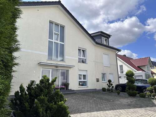 Foto - Haus zum Mieten in Lage 2.100,00 € 246 m²