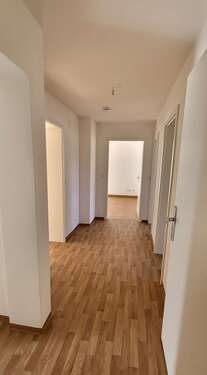 Foto - Wohnung zum Mieten in Waldershof 408,00 € 70.98 m²