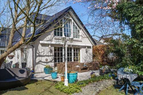 Foto - Haus zum Kaufen in Lohe-Rickelshof 469.000,00 € 299.84 m²