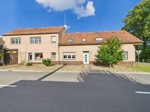 Foto - Haus zum Kaufen in Jessen (Elster) 169.000,00 € 236 m²