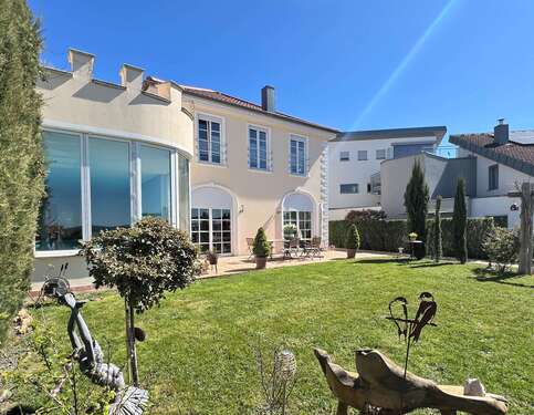 Foto - Haus zum Kaufen in Esslingen 2.280.000,00 € 266 m²