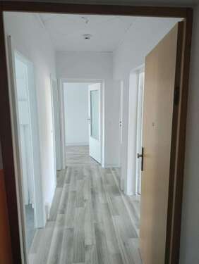 Foto - Wohnung zum Mieten in Mücheln 269,00 € 68.82 m²