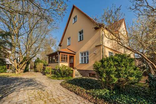 Foto - Haus zum Kaufen in Blankenfelde-Mahlow 899.000,00 € 236 m²