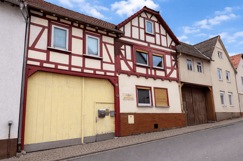 Foto - Haus zum Kaufen in Langgöns 60.000,00 € 180 m²