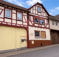Haus zum Kaufen in Langgöns 60.000,00 € 180 m²