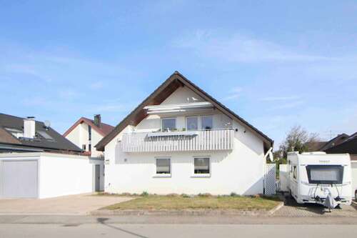 Foto - Haus zum Kaufen in Wolfschlugen 779.000,00 € 160 m²