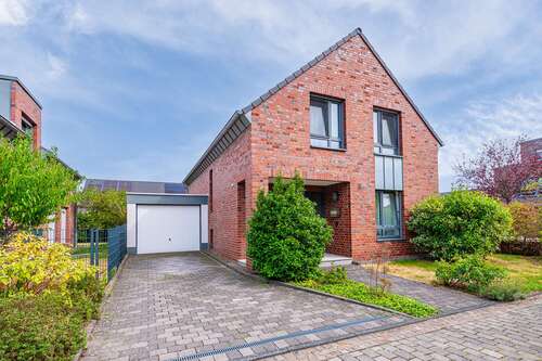 Foto - Haus zum Mieten in Leverkusen 2.600,00 € 156.5 m²
