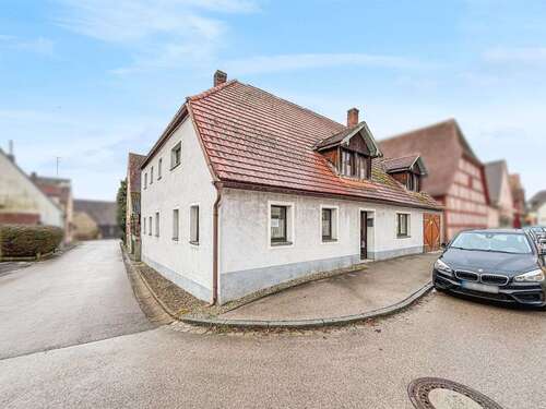 Foto - Haus zum Kaufen in Merkendorf 129.000,00 € 175.28 m²
