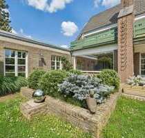 Haus zum Kaufen in Neuss-Helpenstein 820.000,00 € 260 m²