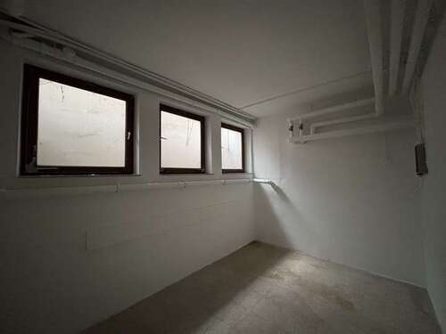 Foto - Halle in Dreieich 800,00 € 118.94 m²
