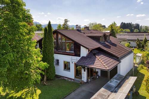 Foto - Haus zum Kaufen in Raubling 1.190.000,00 € 241 m²