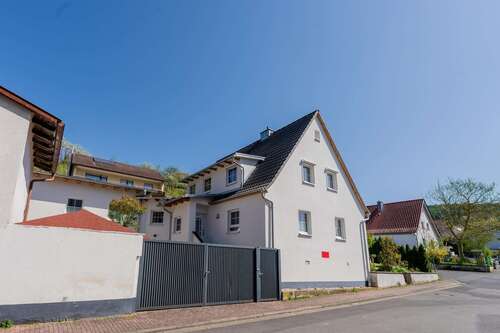 Foto - Haus zum Kaufen in Leinach 920.000,00 € 251 m²