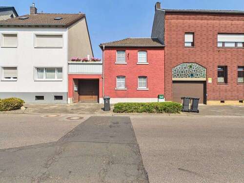 Foto - Haus zum Kaufen in Düren Derichsweiler 154.000,00 € 70 m²