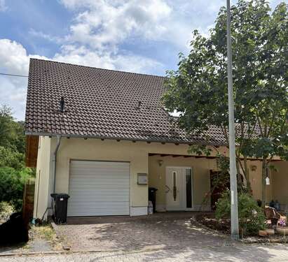 Foto - Haus zum Kaufen in Oberstaufenbach 375.000,00 € 226 m²