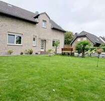 Haus zum Kaufen in Oberhausen 595.000,00 € 176.07 m²