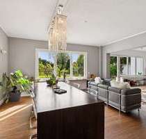 Haus zum Kaufen in Düsseldorf - Stockum 1.900.000,00 € 285 m²