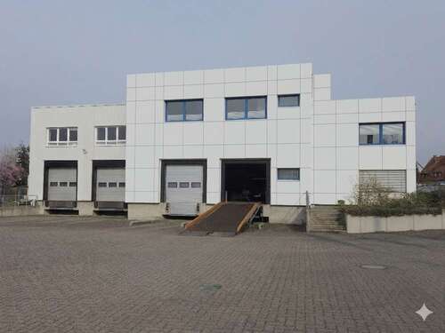 Foto - Halle in Isernhagen Altwarmbüchen 10.600,00 € 1840 m²