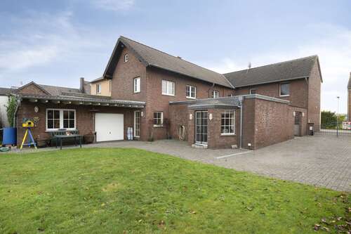 Foto - Haus zum Kaufen in Gangelt Stahe 299.000,00 € 225 m²