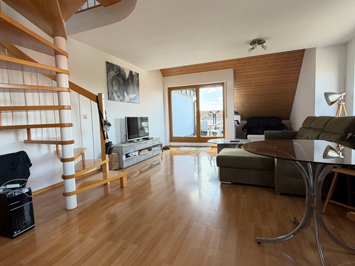 Foto - Wohnung zum Mieten in Wolfschlugen 900,00 € 70 m²