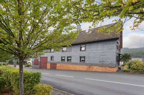 Foto - Haus zum Kaufen in Netphen 89.000,00 € 178 m²