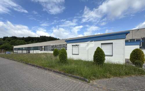 Foto - Halle in Kreuztal 1.690.000,00 € 1899 m²