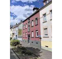 Haus zum Kaufen in Neunkirchen 315.000,00 € 240 m²