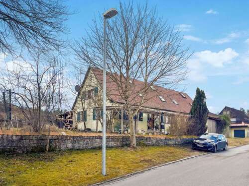 Foto - Haus zum Kaufen in Dürrwangen 198.000,00 € 108.5 m²