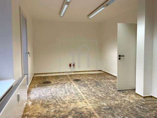 Foto - Büro in Leer 295,00 € 73 m² - 295,00 EUR Kaltmiete, ca.  73,00 m²