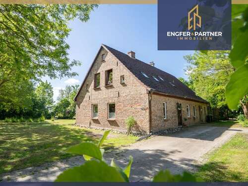 Foto - Haus zum Kaufen in Dargun Lehnenhof 259.000,00 € 155 m²