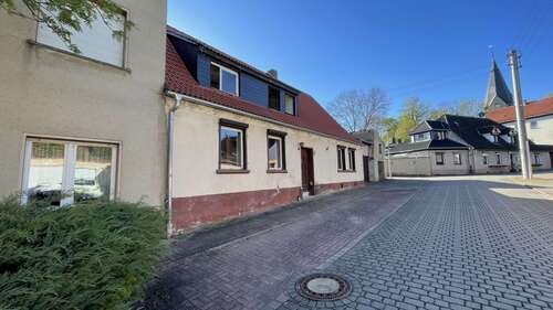 Foto - Haus zum Kaufen in Nienburg 37.500,00 € 90 m²