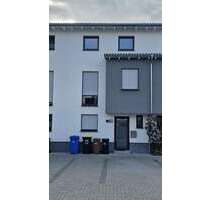 Haus zum Mieten in Stockstadt 1.770,00 € 136 m²