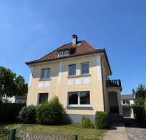 Haus zum Kaufen in Lage 350.000,00 € 211.61 m²
