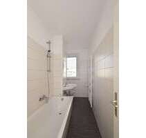 Wohnung zum Mieten in Halle (Saale) 371,61 € 60.82 m²