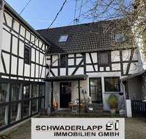 Haus zum Kaufen in Runkel 315.000,00 € 210 m²