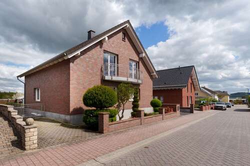 Foto - Haus zum Kaufen in Montabaur 480.000,00 € 163 m²