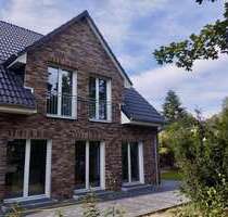 Haus zum Mieten in Bönningstedt 2.845,00 € 169.94 m²