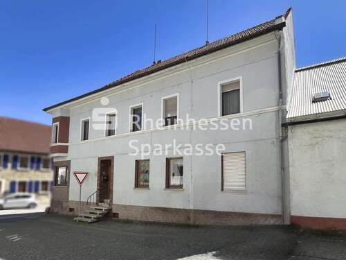 Foto - Haus zum Kaufen in Biebelnheim 385.000,00 € 236 m²
