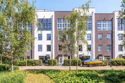 Foto - Haus zum Kaufen in Berlin-Rummelsburg 1.750.000,00 € 220 m²