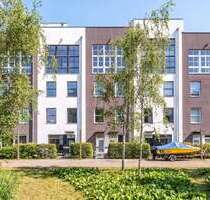 Haus zum Kaufen in Berlin-Rummelsburg 1.750.000,00 € 220 m²