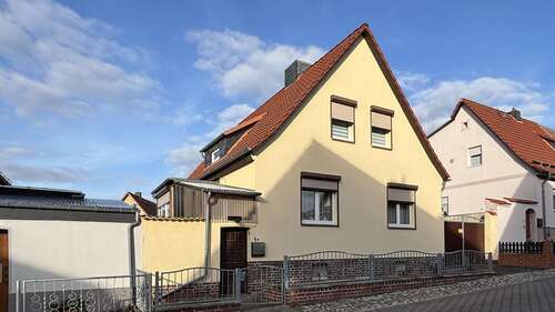 Foto - Haus zum Kaufen in Hedersleben 80.000,00 € 87 m²