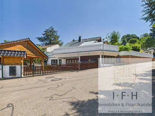 Foto - Haus zum Kaufen in Münstertal 1.960.000,00 € 317 m²