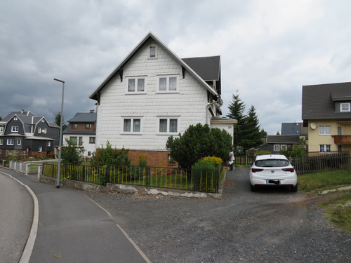 Foto - Haus zum Kaufen in Neuhaus a.R. 65.000,00 € 220 m²