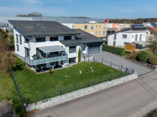 Foto - Haus zum Kaufen in Ballendorf 997.000,00 € 279.09 m²