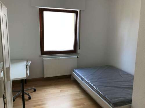Foto - WG-Zimmer in Stuttgart 450,00 € 12 m²