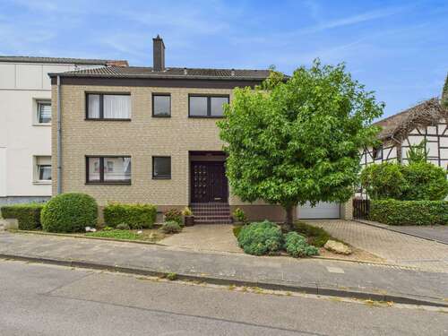 Foto - Haus zum Kaufen in Düren Lendersdorf 375.000,00 € 146 m²