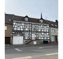 Haus zum Kaufen in Euskirchen 550.000,00 € 425 m²