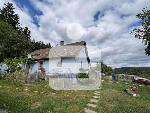 Foto - Haus zum Kaufen in Tiefenbach 149.000,00 € 127 m²