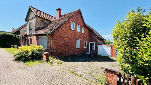 Foto - Haus zum Kaufen in Sehnde 195.000,00 € 136.06 m²